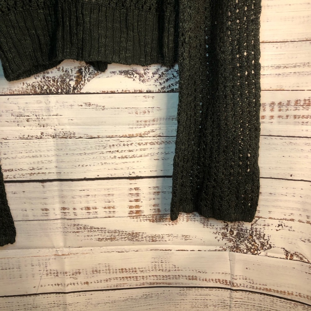 Chic Grey/Black Knit Sweater - Picture 13 of 14
